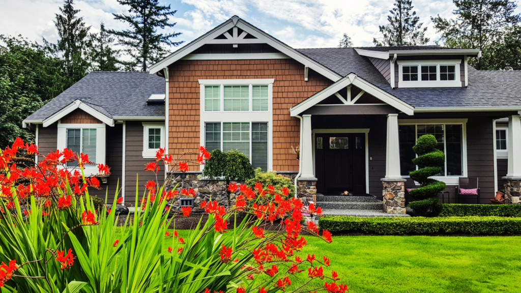 Residential Home with manicured lawn